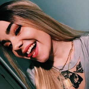 Meet your Posher, Hailey